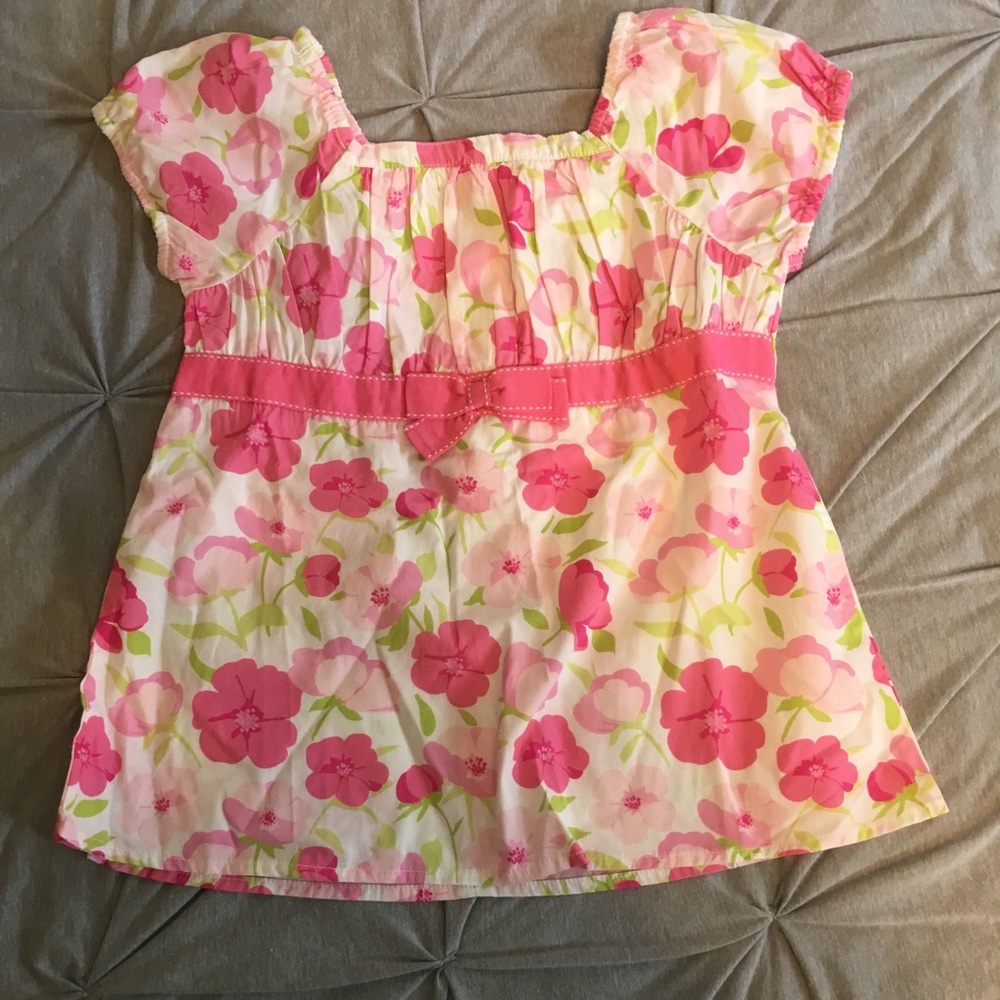 NWT, Gorgeous Floral Top, Size 7